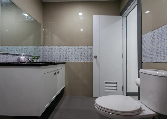 P3 Silom Large 2beds Full Kitchen Wifi 4-6pax *