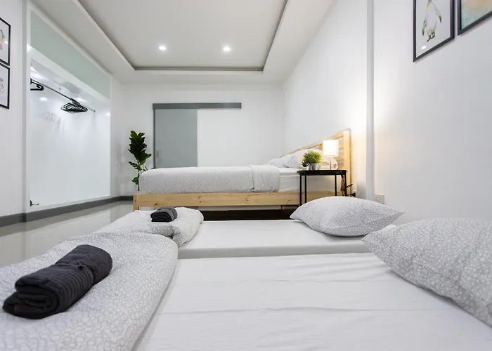P3 Silom Large 2beds Full Kitchen Wifi 4-6pax Apartment Bangkok